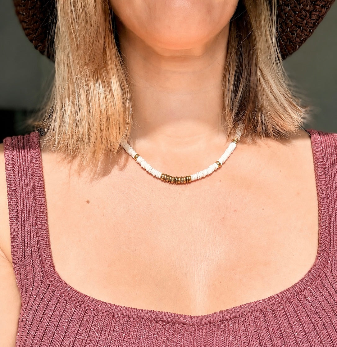 Collier Soléa - coquillage blanc & Hématite doré