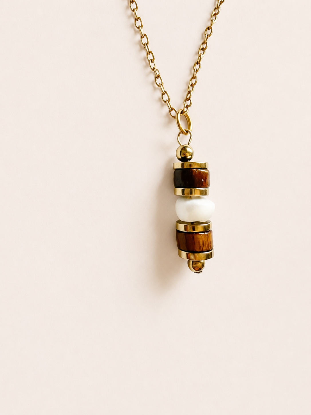 Collier pendentif Sienna – Œil de tigre & nacre