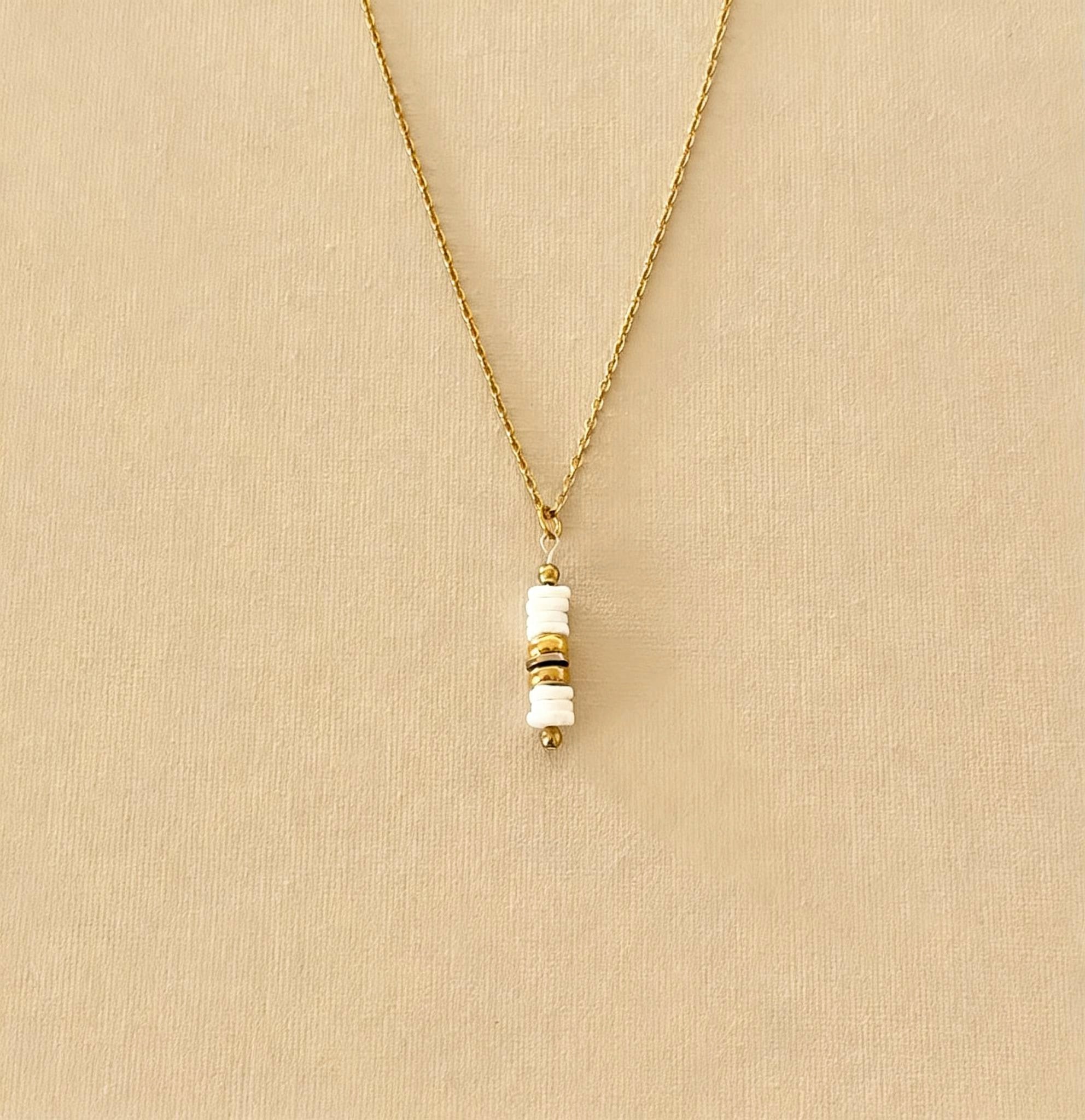 Collier pendentif Soléa - nacre & hématite