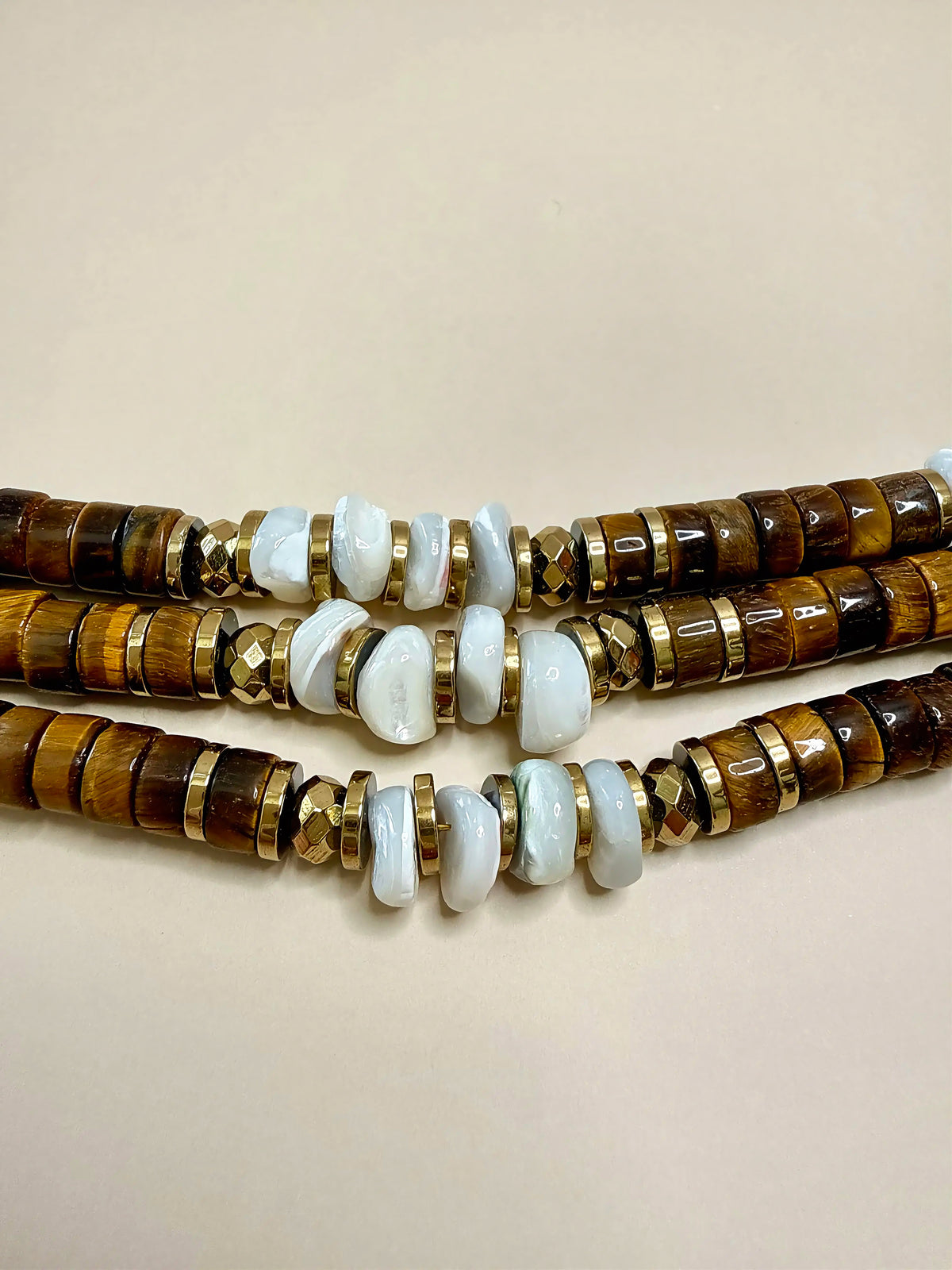 Bracelet Sienna – Œil de tigre, nacre & hématite dorée