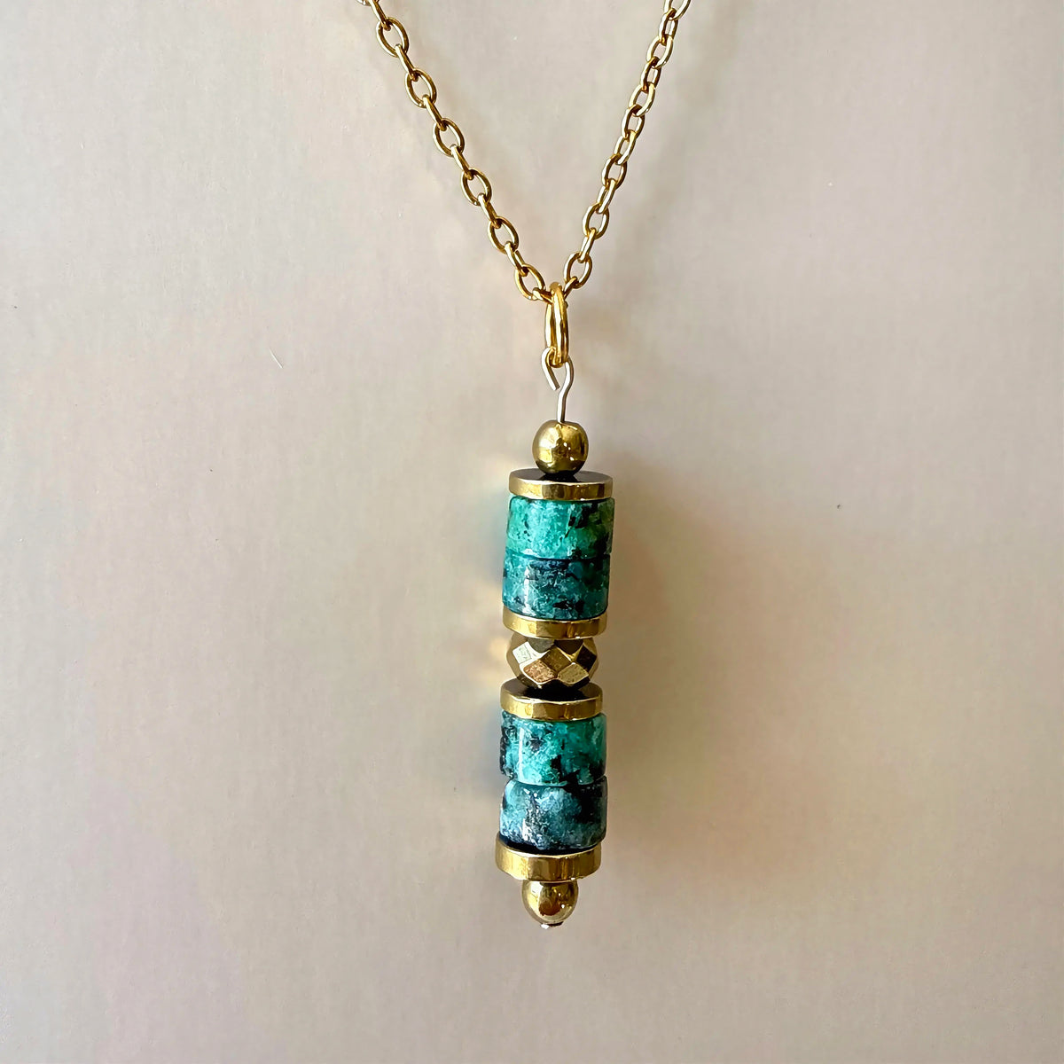 Talisman CALYPSA – Turquoise & hématite dorée