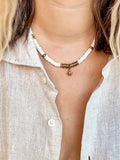 Le collier SOLÉA avec son médaillon tortue